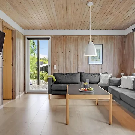 Awesome Home In Glesborg With Wifi Prázdninový dům