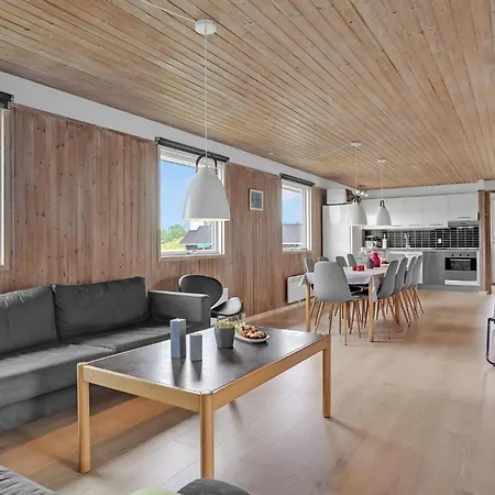 Awesome Home In Glesborg With Wifi *