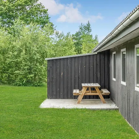 Awesome Home In Glesborg With Wifi Prázdninový dům